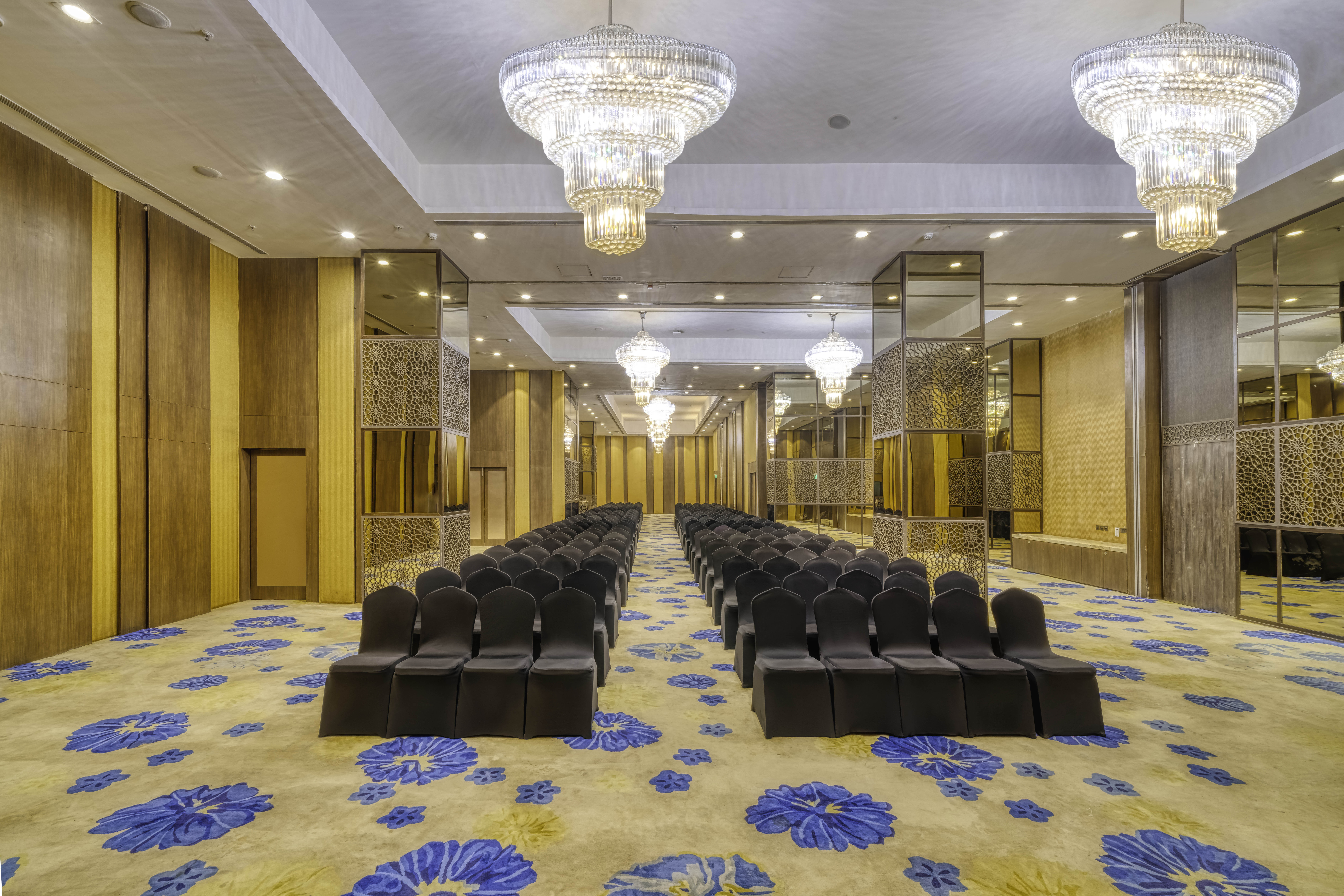 HOLIDAY INN KOLKATA AIRPORT 50/59