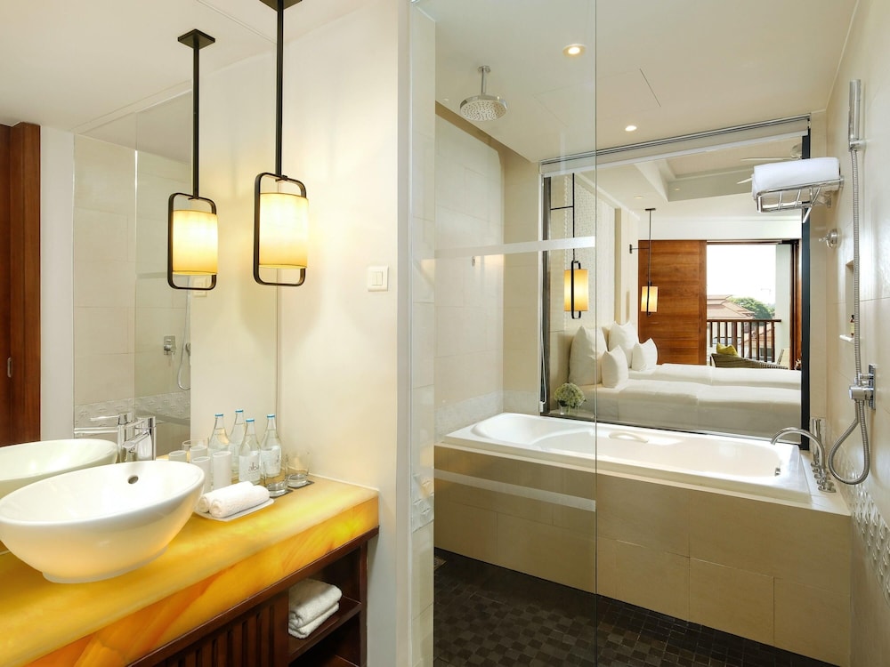 Pullman Danang Beach Resort 49/50