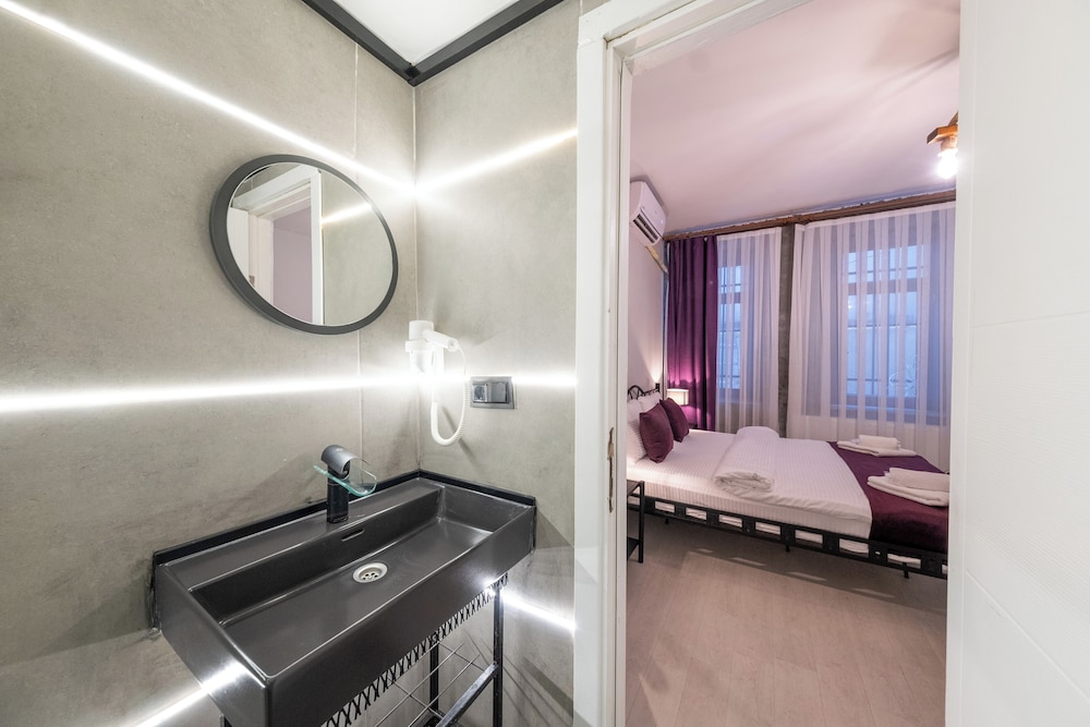 Frame Galata Hotel 36/36