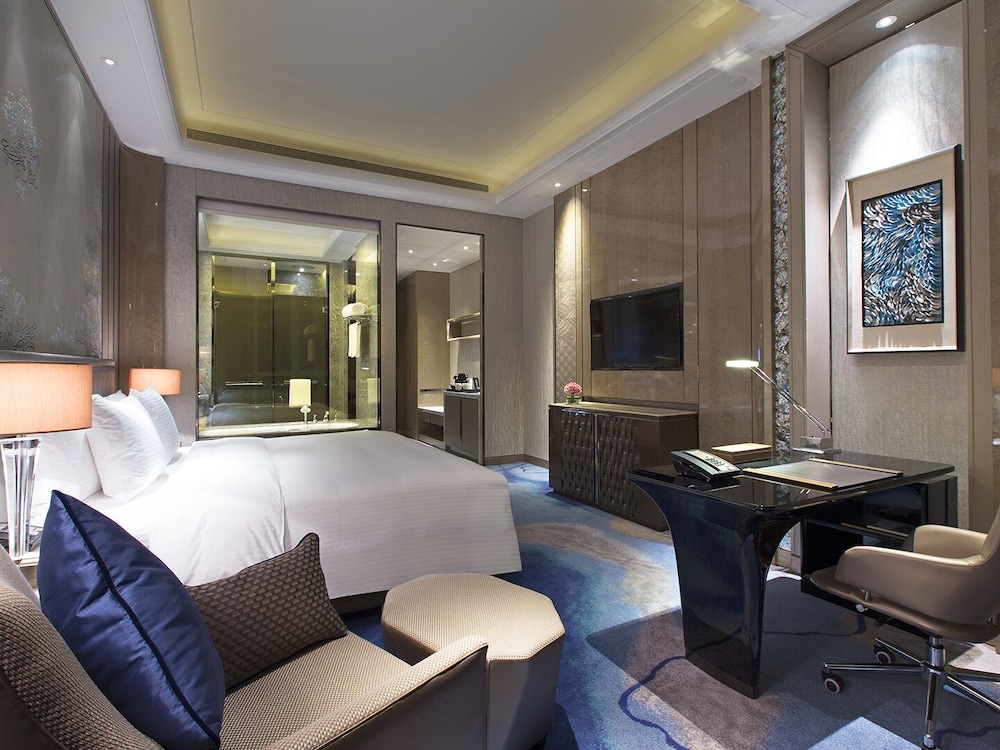 Pullman Yantai Center 30/50