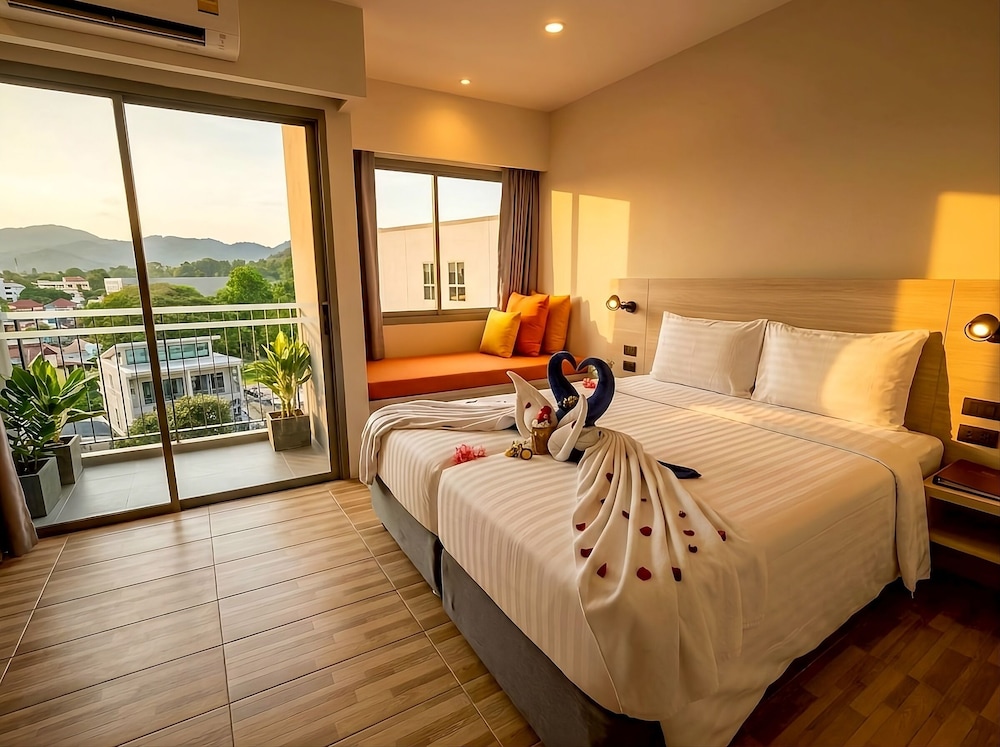 Beehive Boutique Hotel Phuket 17/50