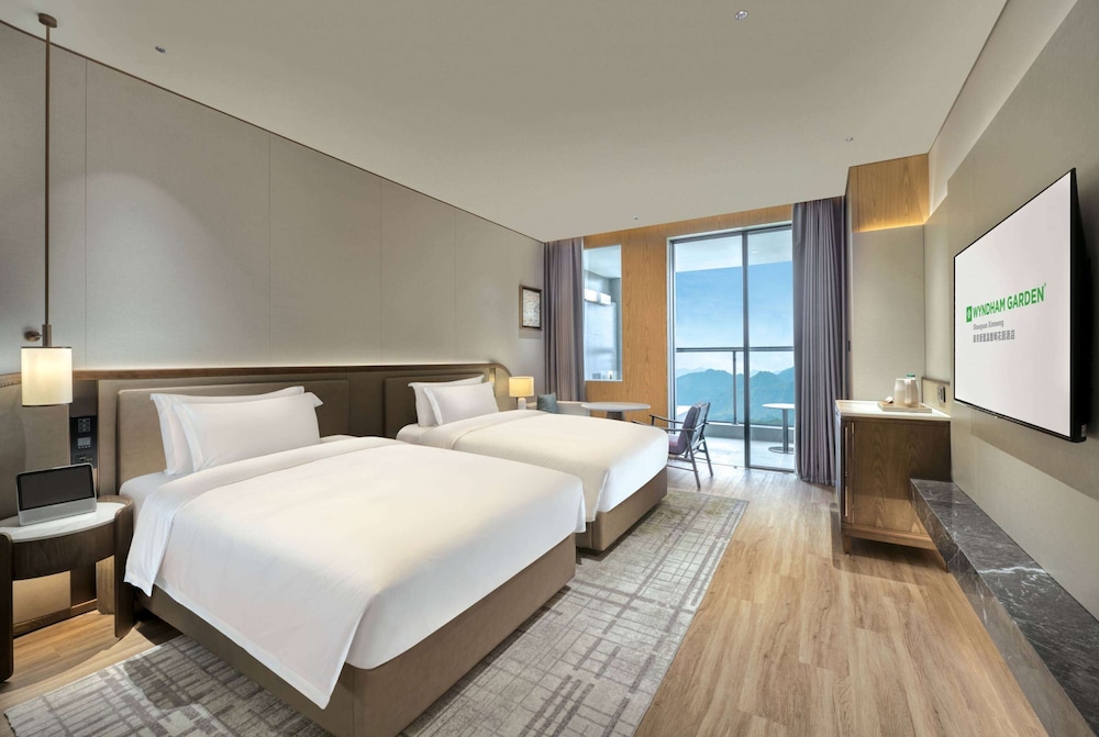 Supreme, 2 Double Beds, Sofa, Hot Spring Bath