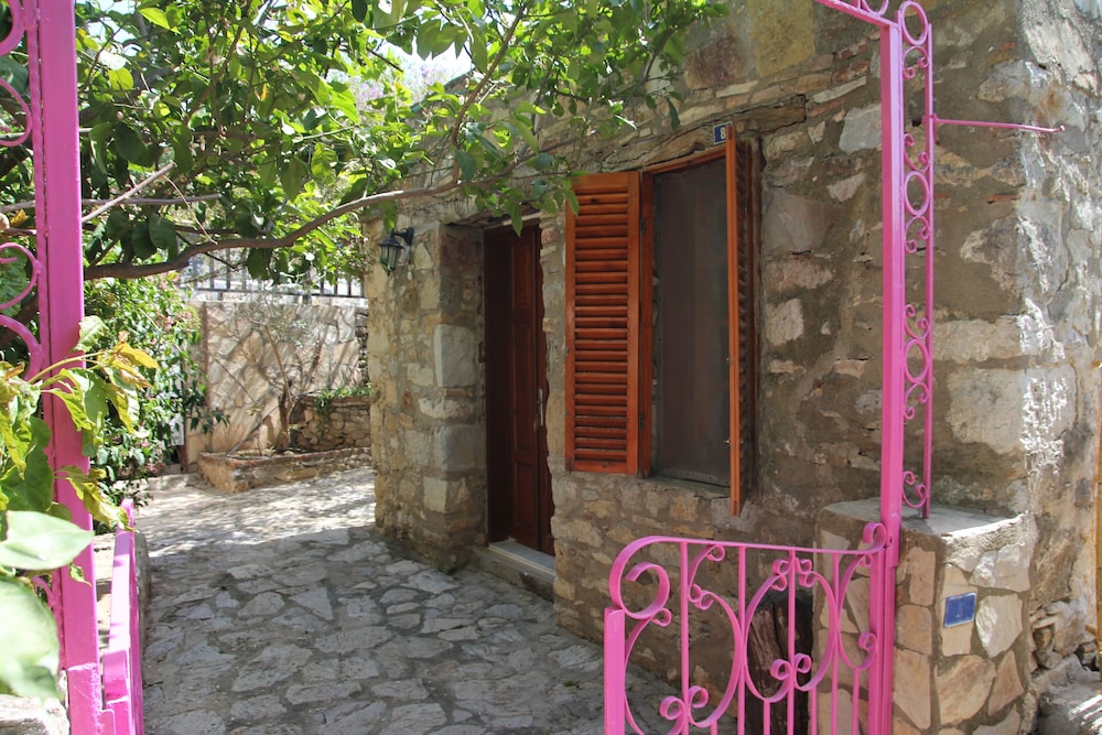 Eski Datca Pansiyon Cafe 23/50