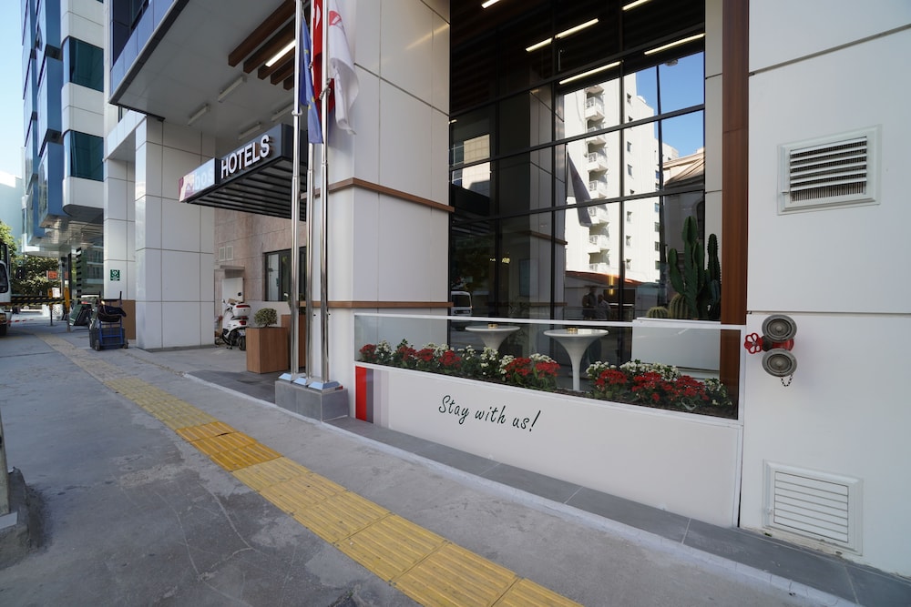 Ibos Hotels Izmir 56/64