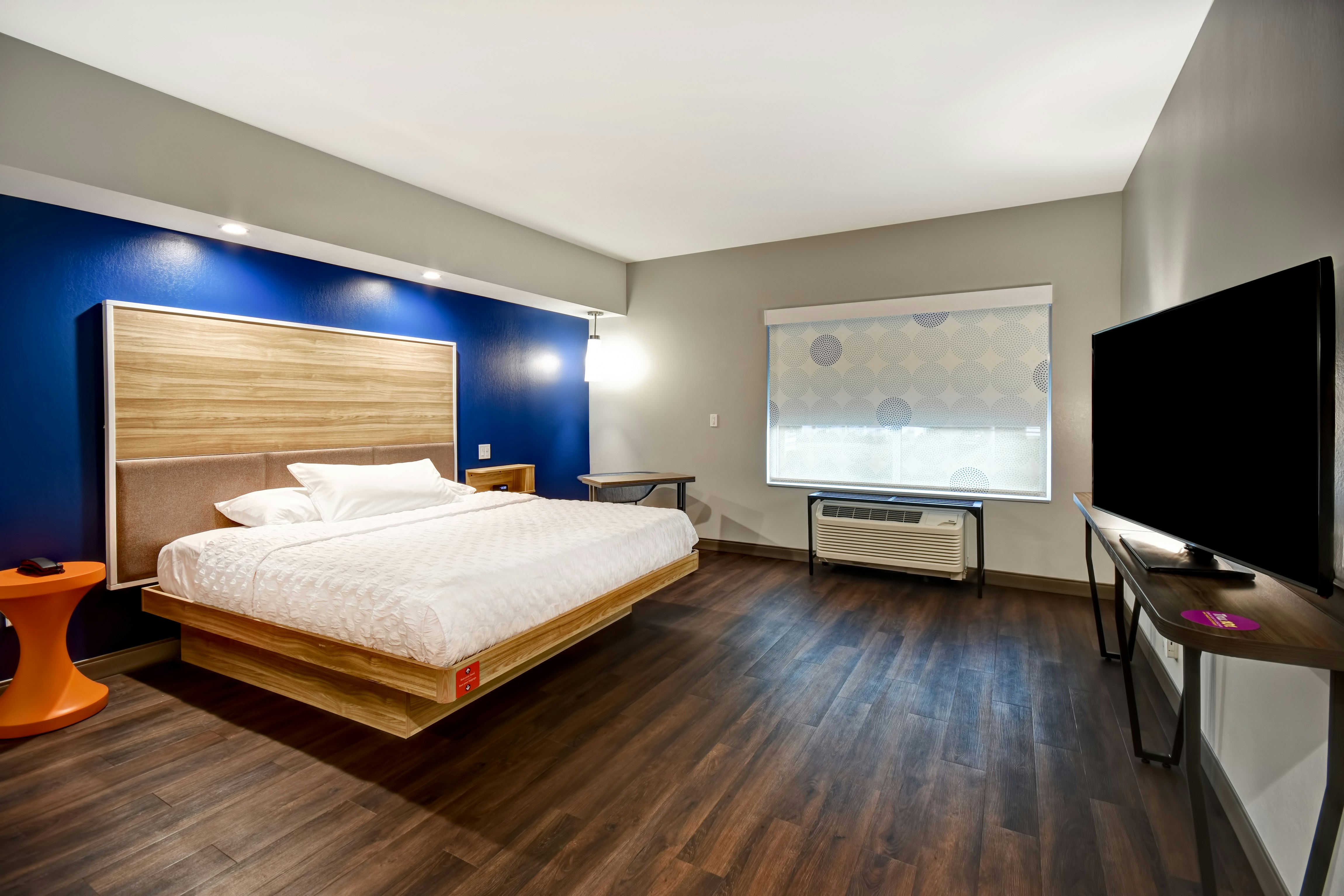 Room, King Bed