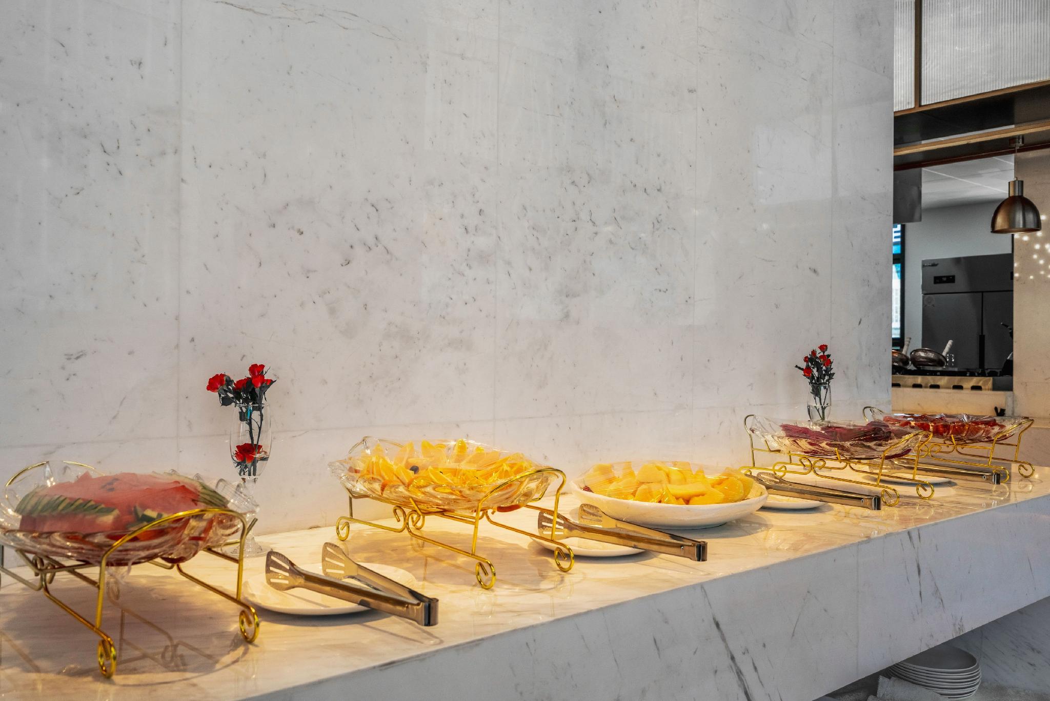Kunming Huagu Hotel (Changshui International Airport Platinum Port Modern Plaza Store) 5/23