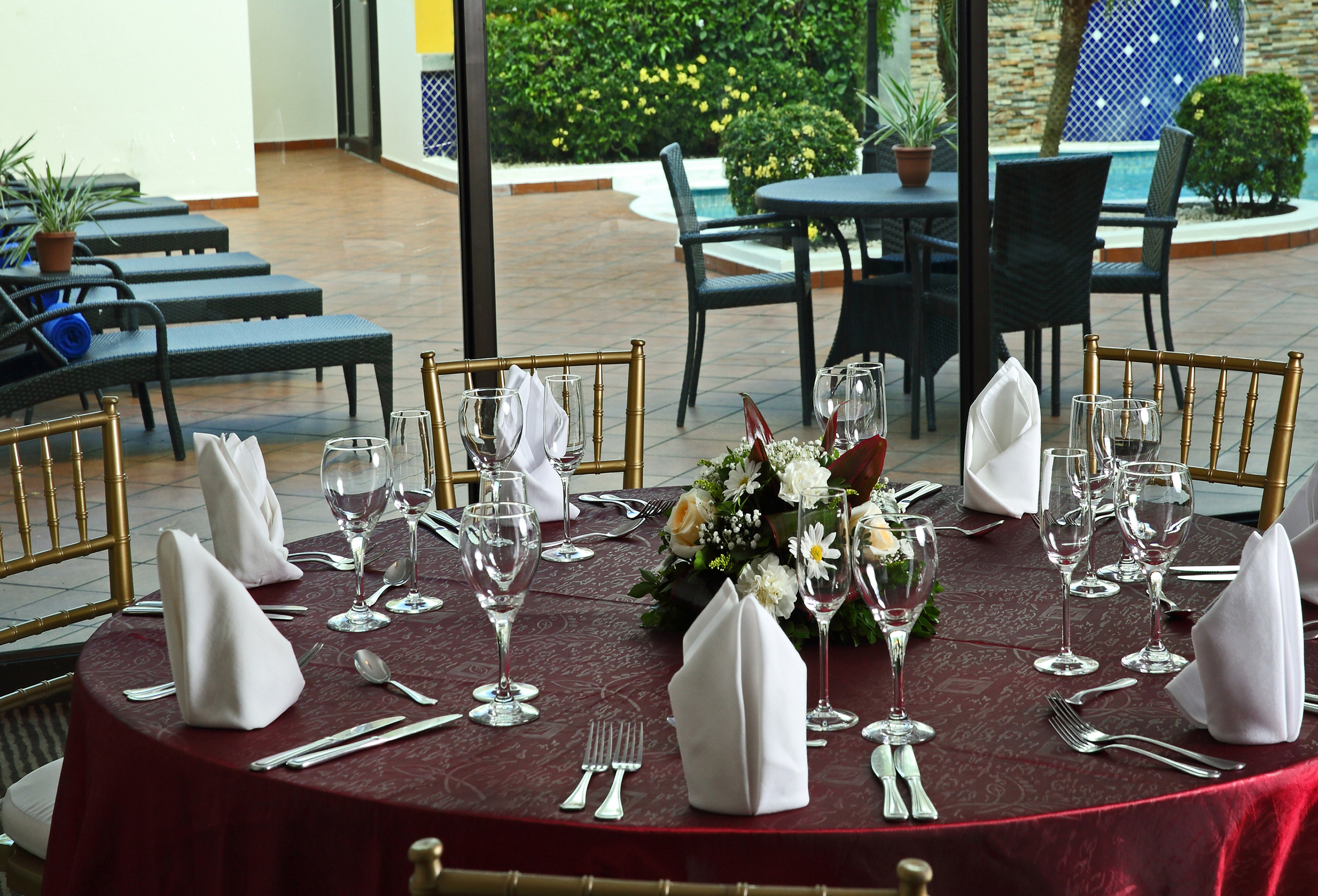 Holiday Inn Panama Canal 24/50