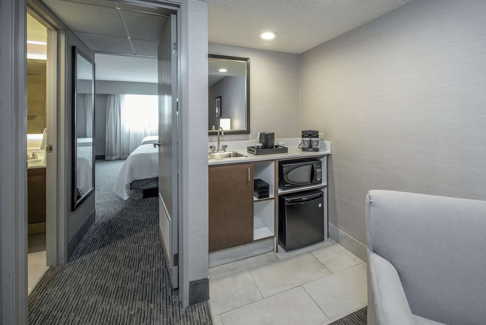 Embassy Suites by Hilton Chicago Schaumburg Woodfield 53/55