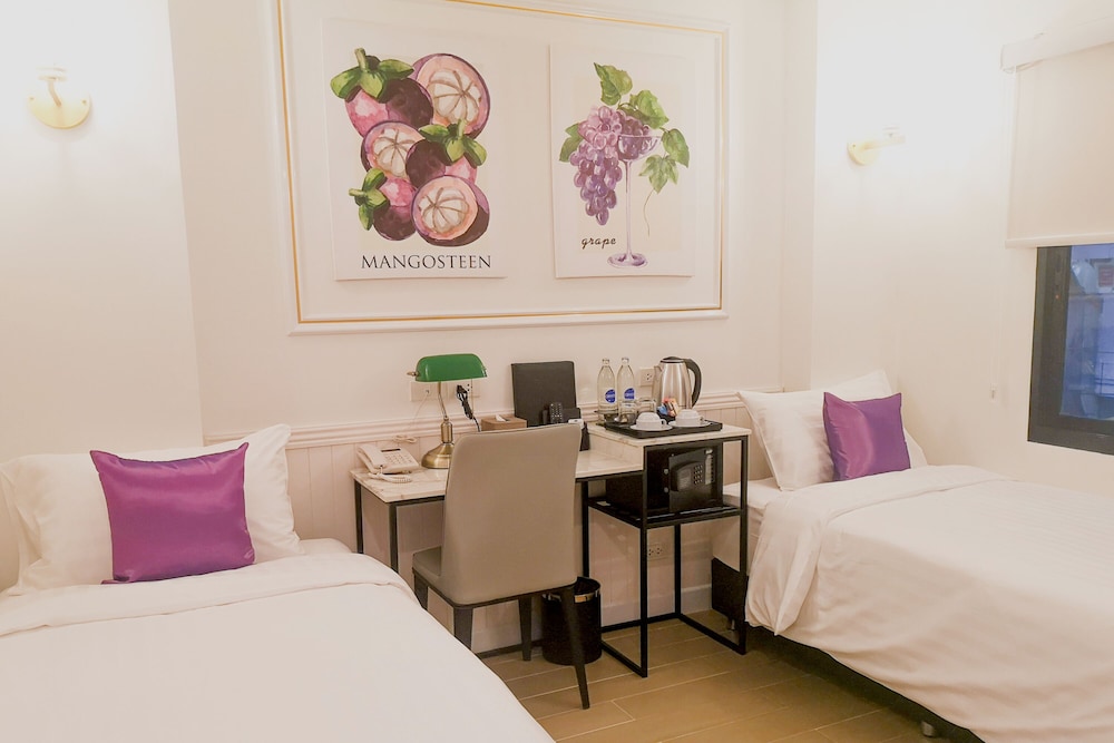 Rose Apple Hotel 15/40