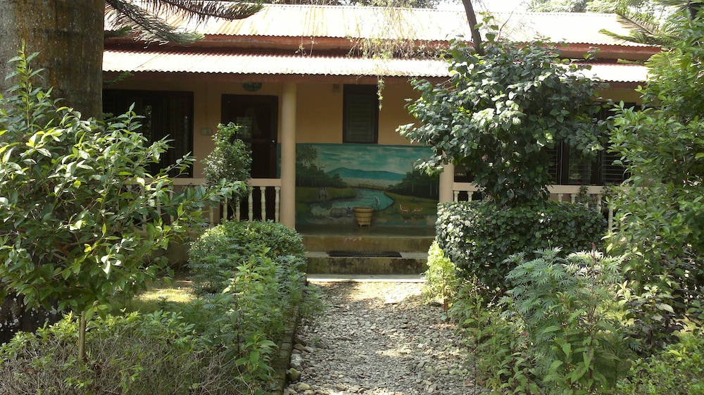 Sauraha Resort 3/50