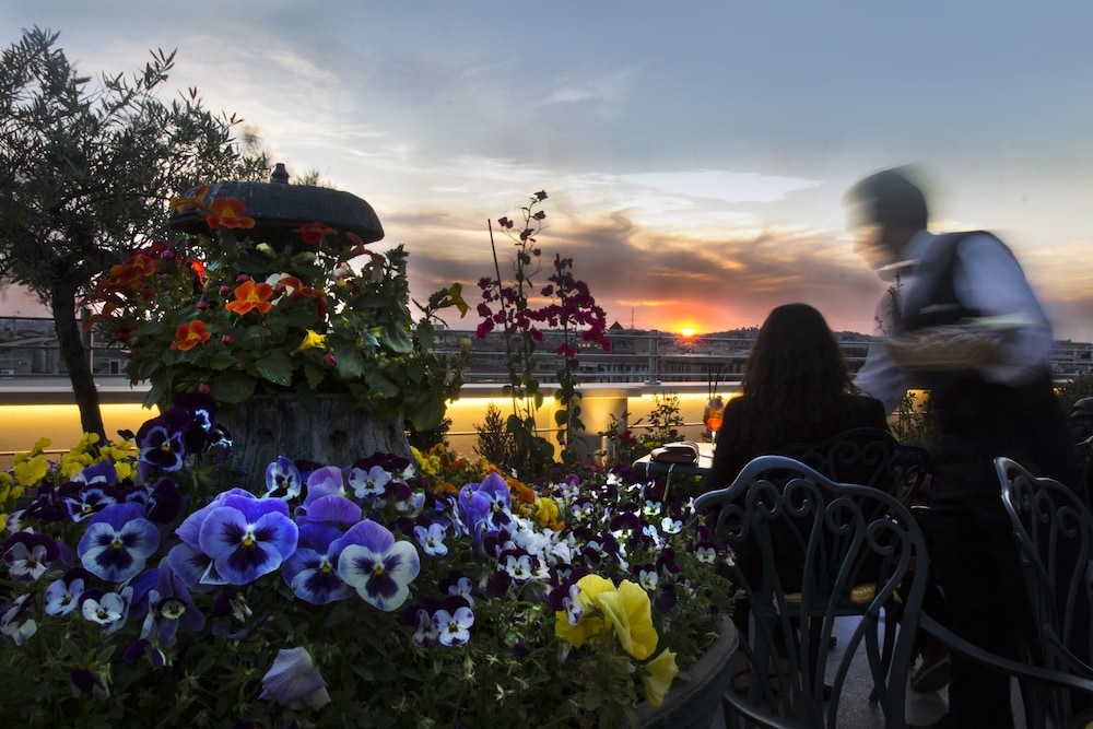 Marcella Royal Hotel - Roof Top Garden 53/60