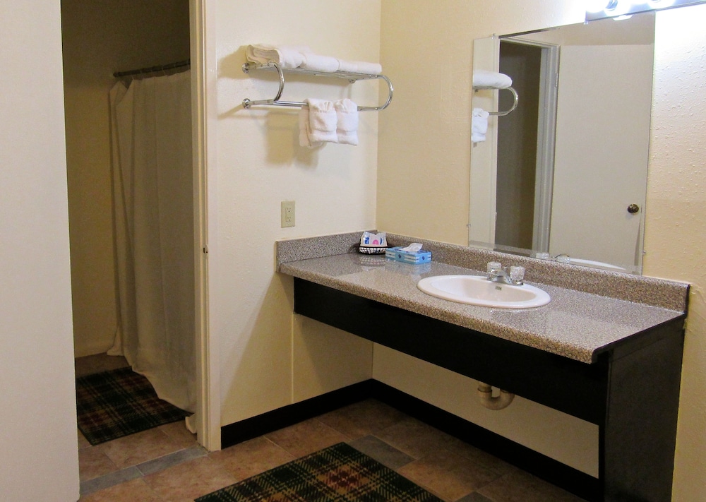 Alvin Extended Stay 29/62