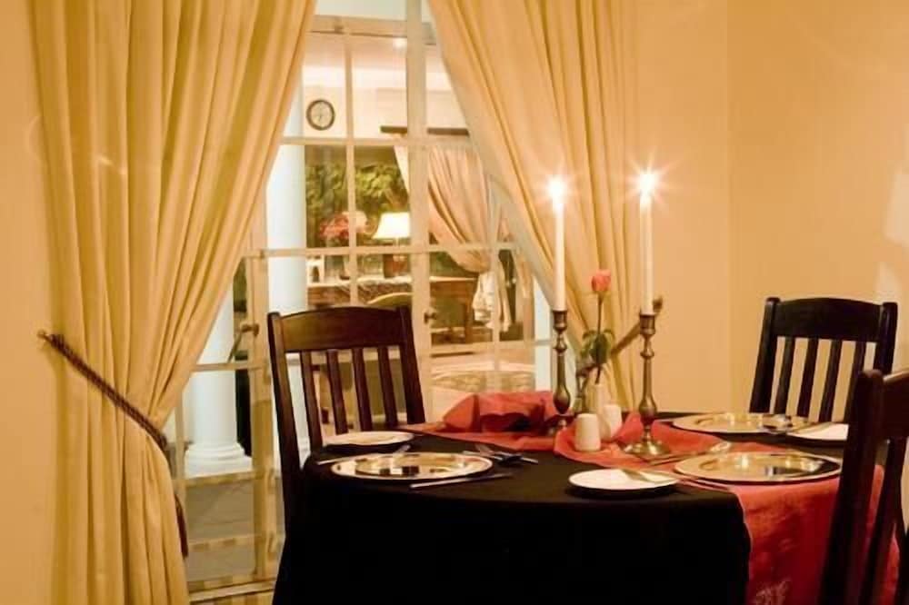 Africasky Guest House 12/19