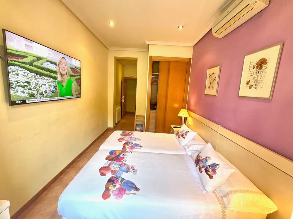 Hostal Luz 16/72