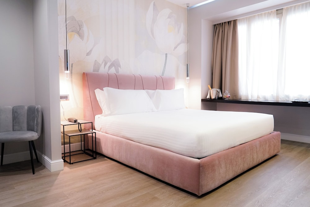 COMFORT, DOUBLE BED