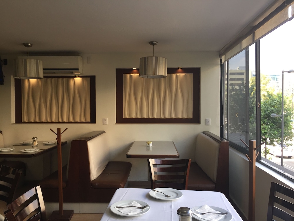 Castropol Hotel 35/43