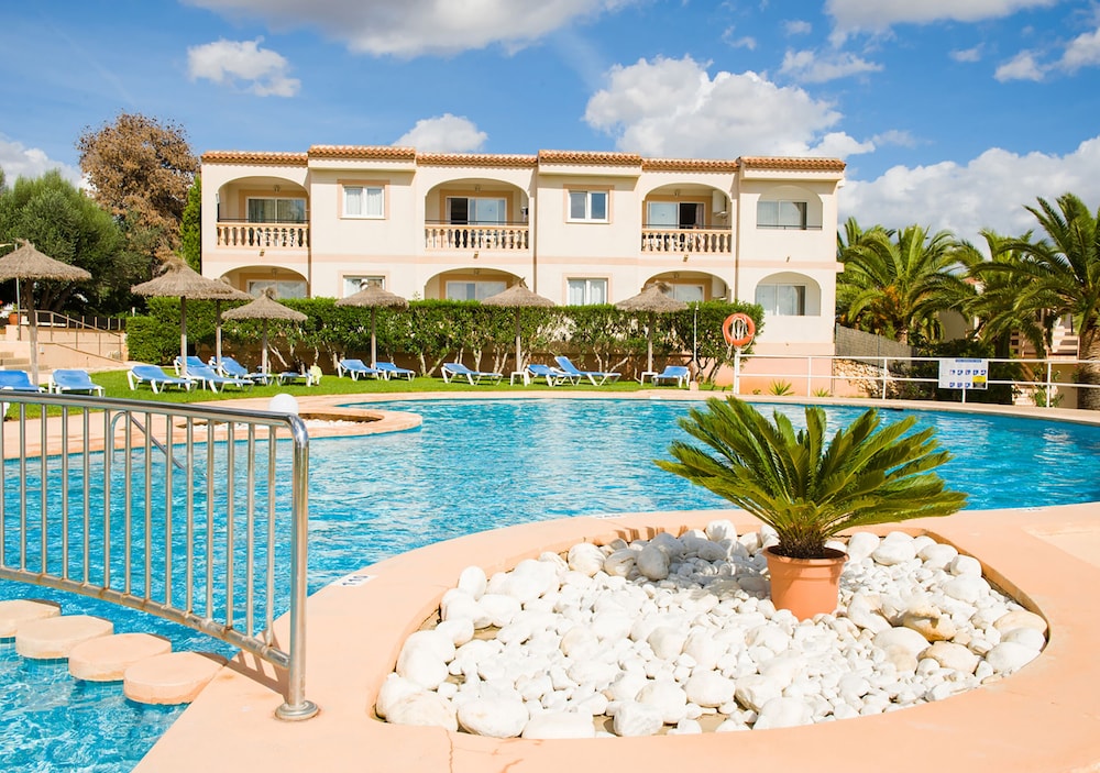 Apartamentos Sol Romantica by DOT Suites 4/57