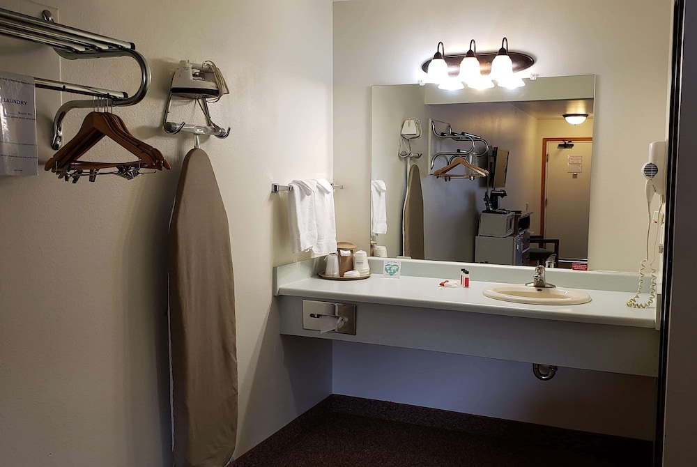 Travelodge Inn Suites Deadwood 56/73