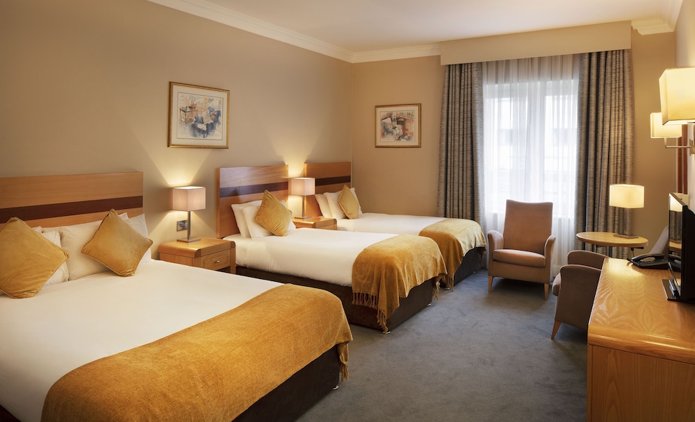 The Green Isle Sure Hotel Collection By Best Western 24/65