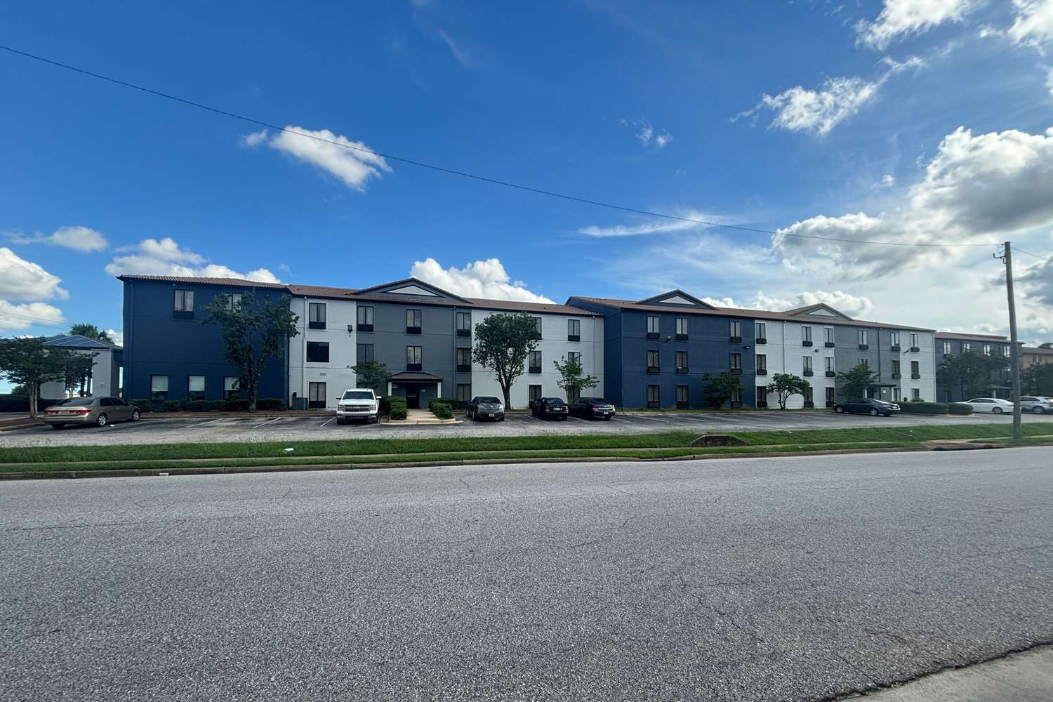 Quality Inn & Suites at Airport Blvd I-65 21/21