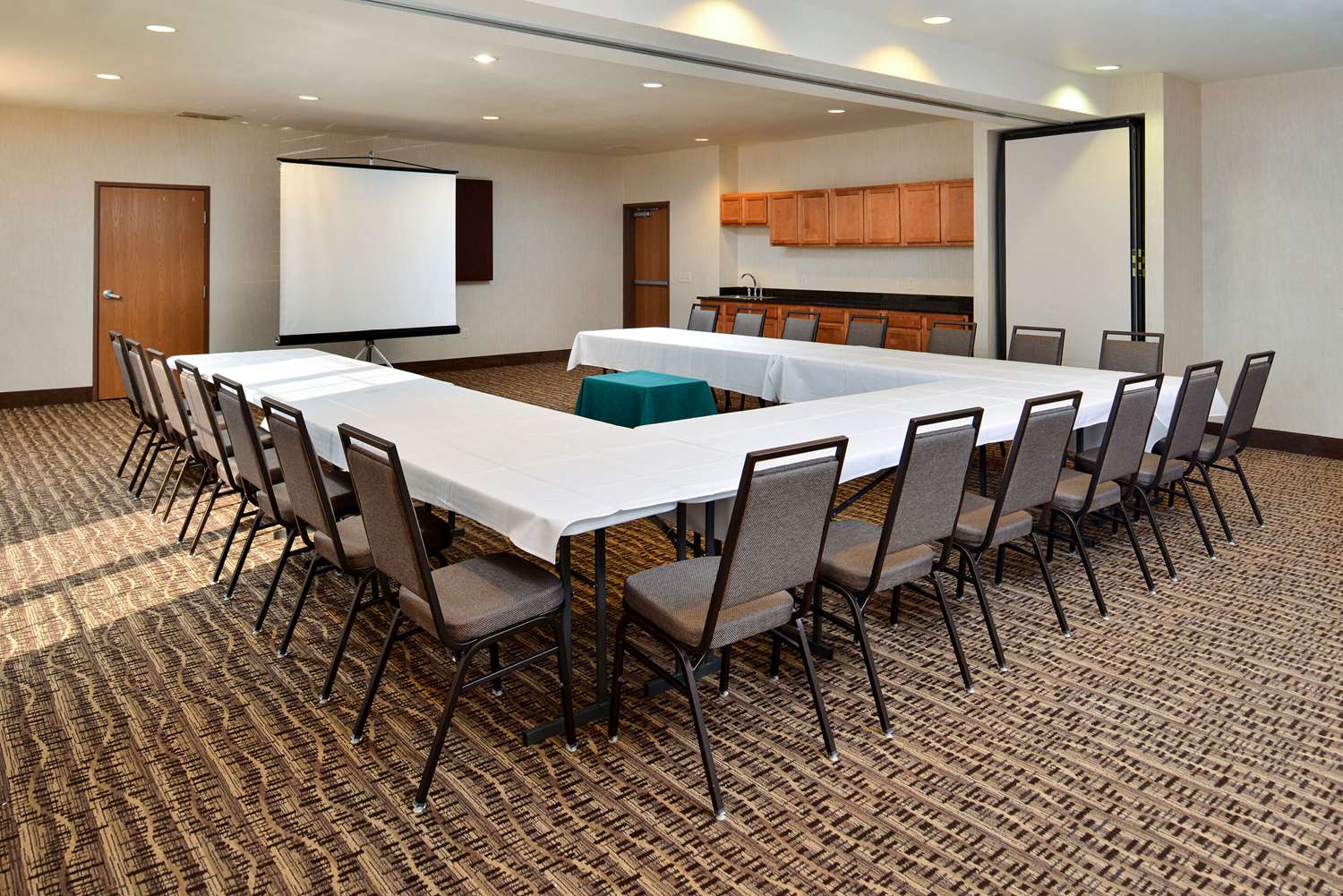 Comfort Inn And Suites Madison North 36/45