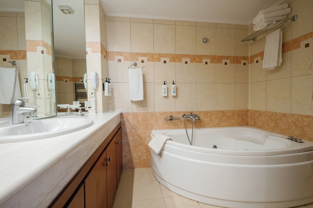 Nefeli 43/44
