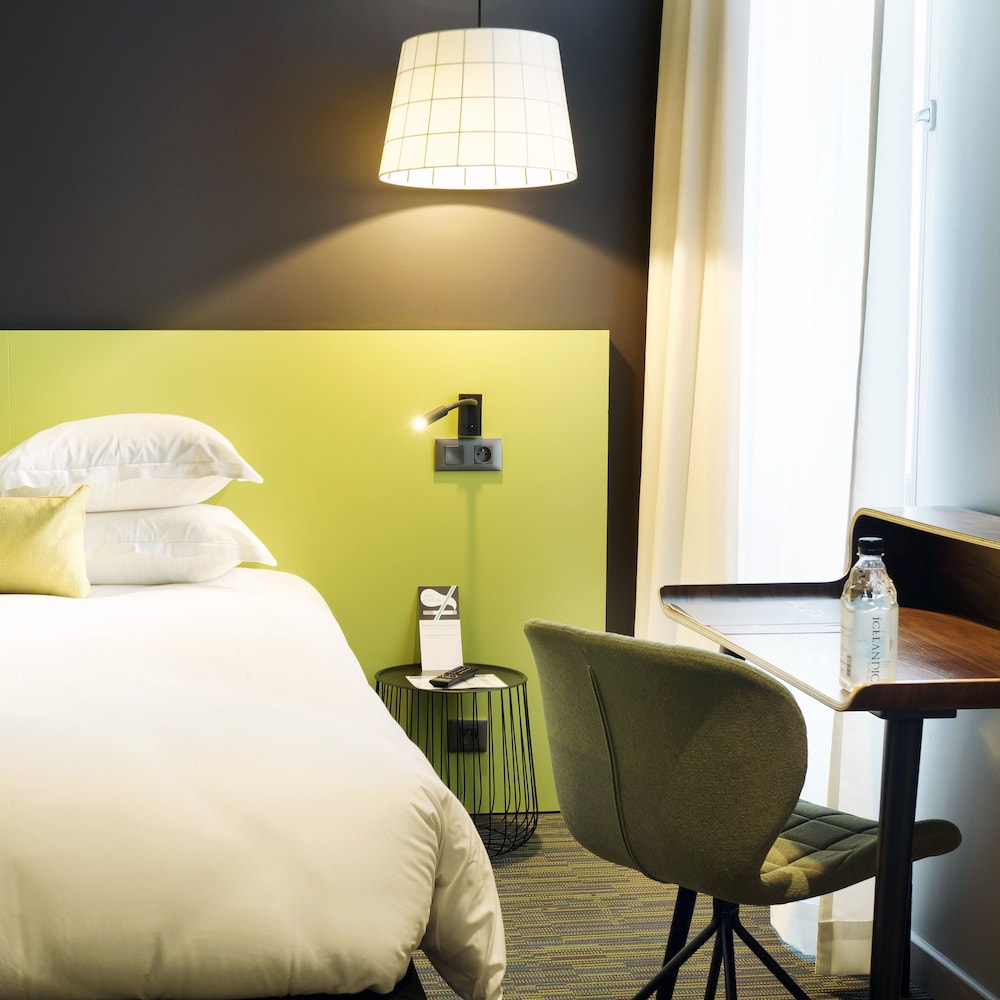 Alex Hotel 35/58