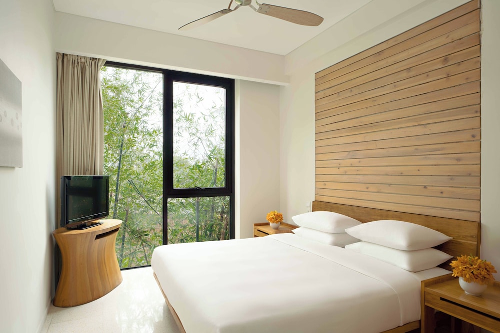 1 BEDROOM, RESIDENCE