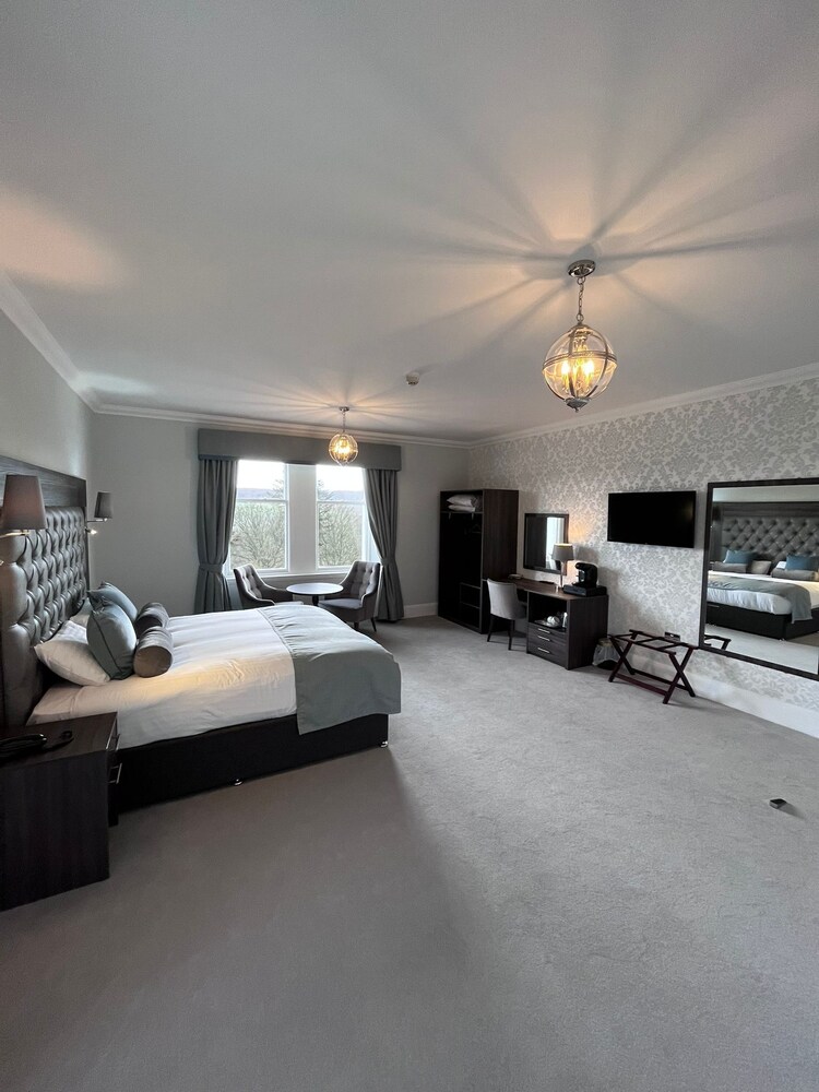 Fife Lodge 7/49