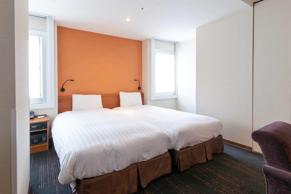 Superior, Twin Beds, Sofa