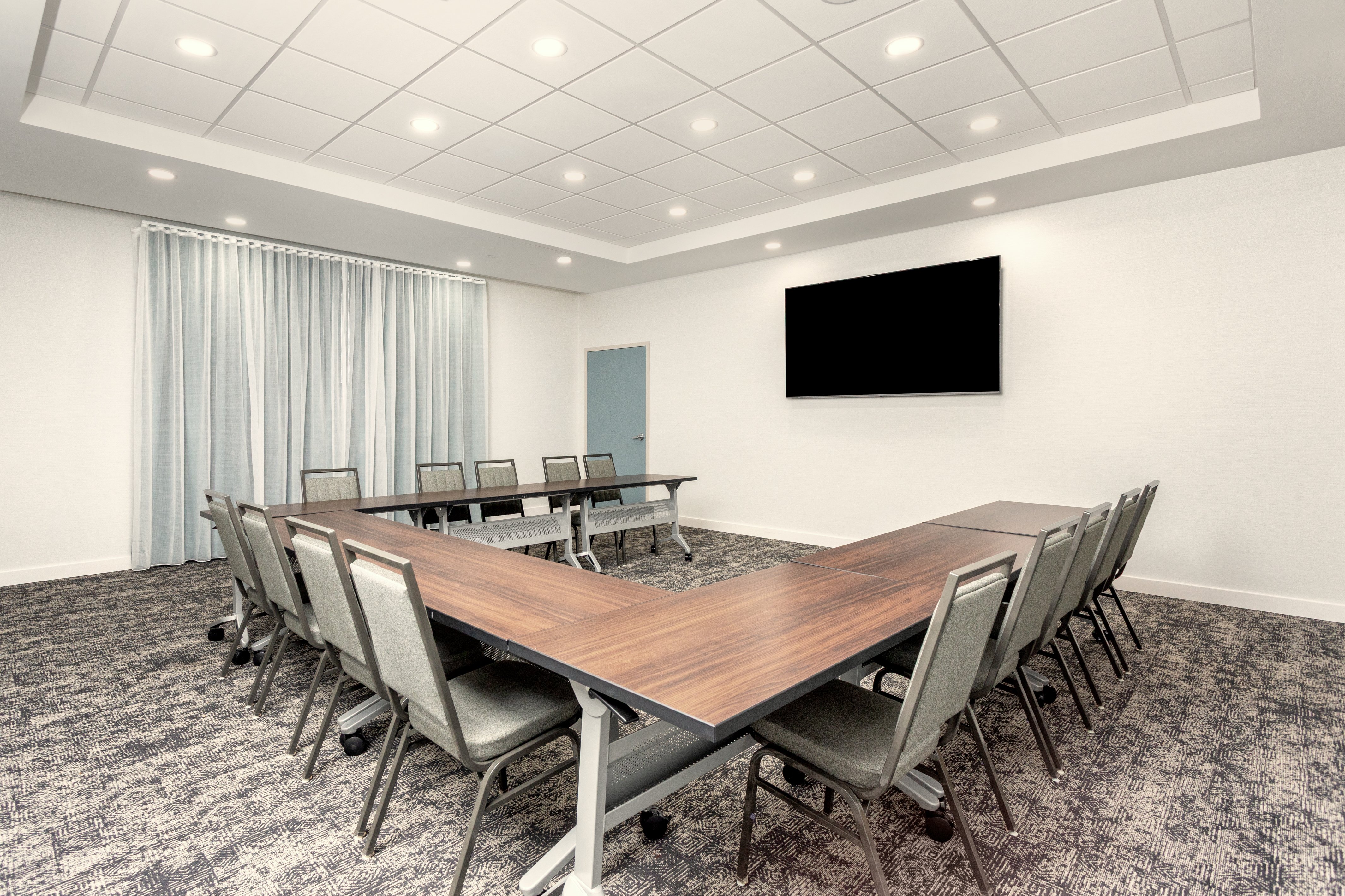 Staybridge Suites Ocala Near Equestrian Aquatics by IHG 40/50