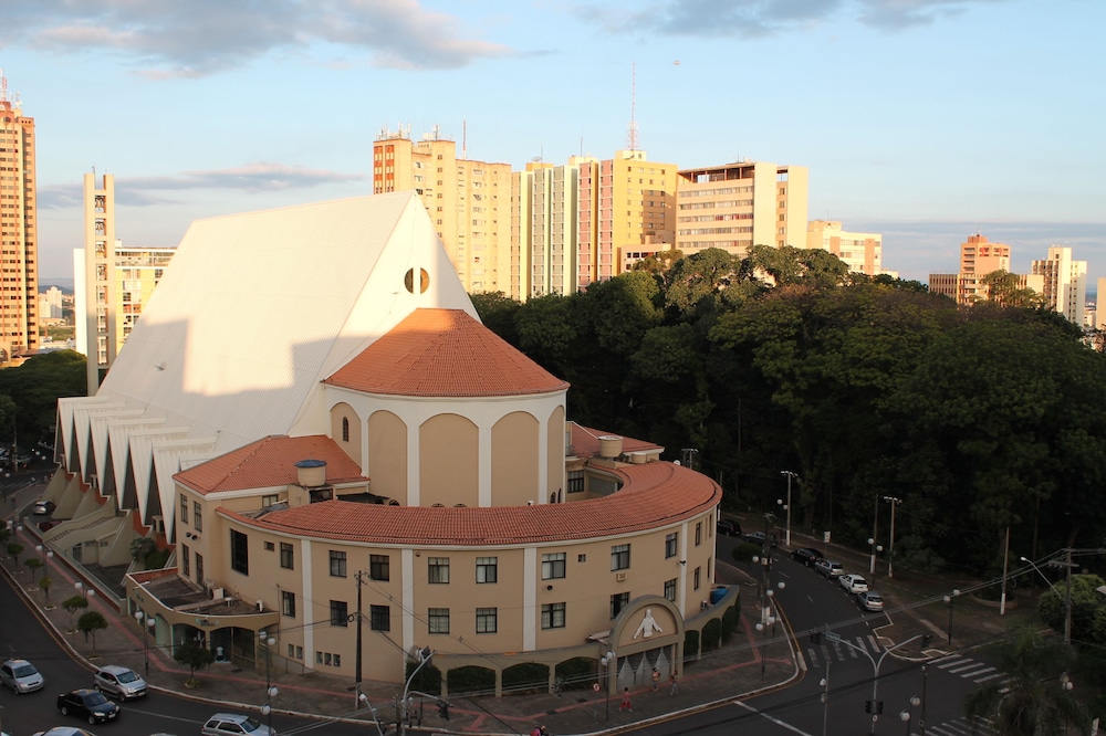 Bourbon Londrina Hotel 69/75
