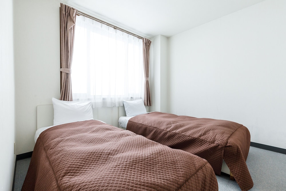 3 BEDROOMS, APARTMENT, PRIVATE BATHROOM
