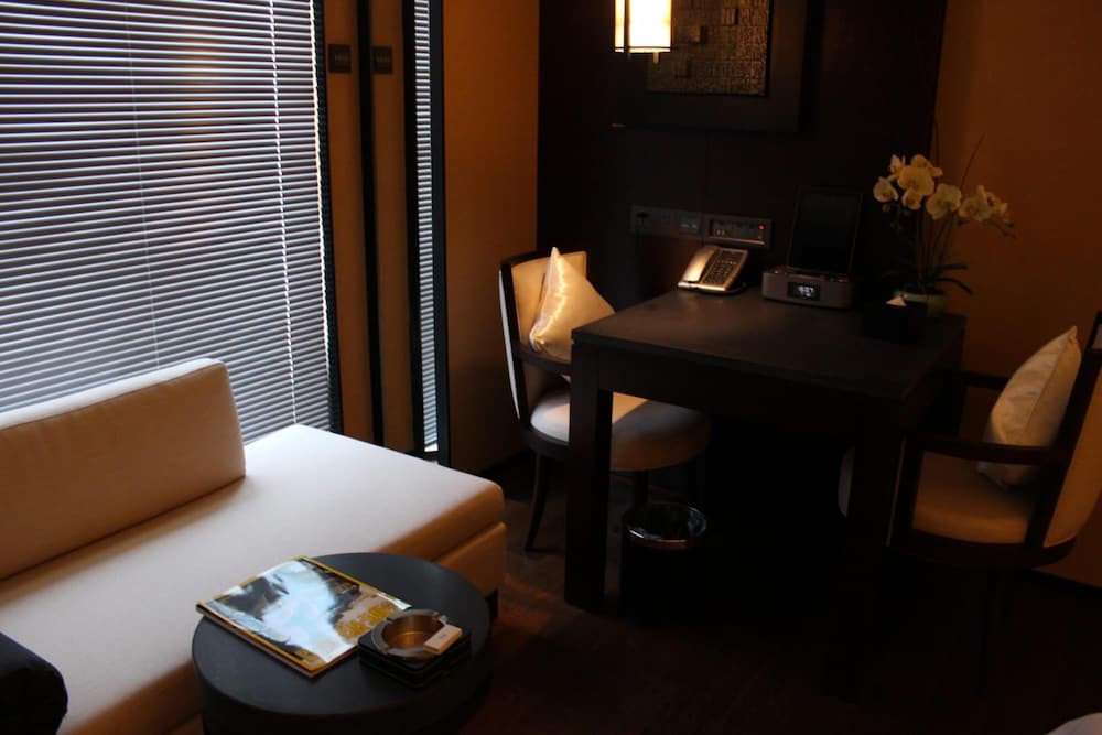 Gloria Plaza Hotel Dongsheng 35/42