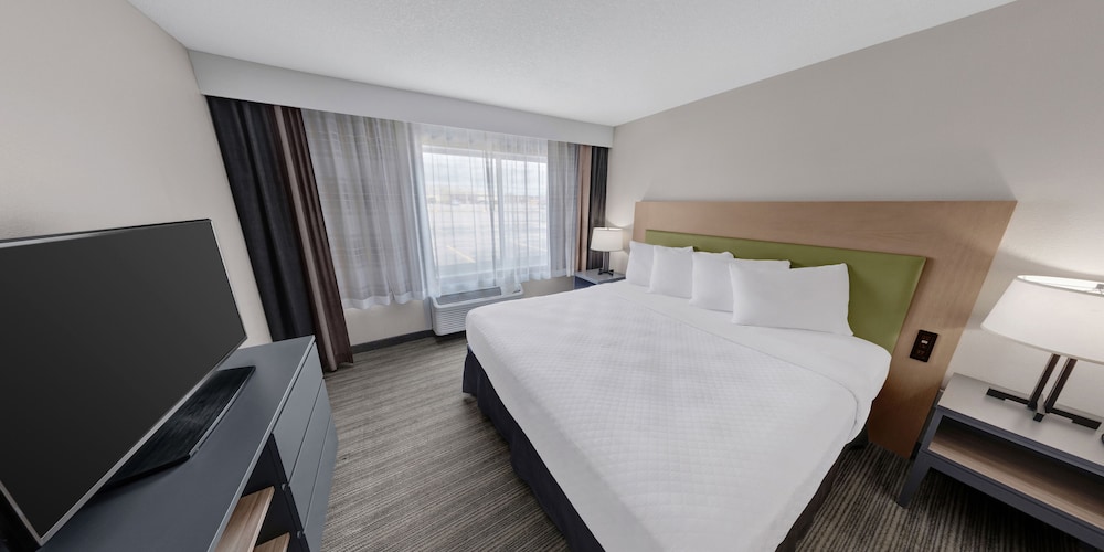 SUITE, KING BED