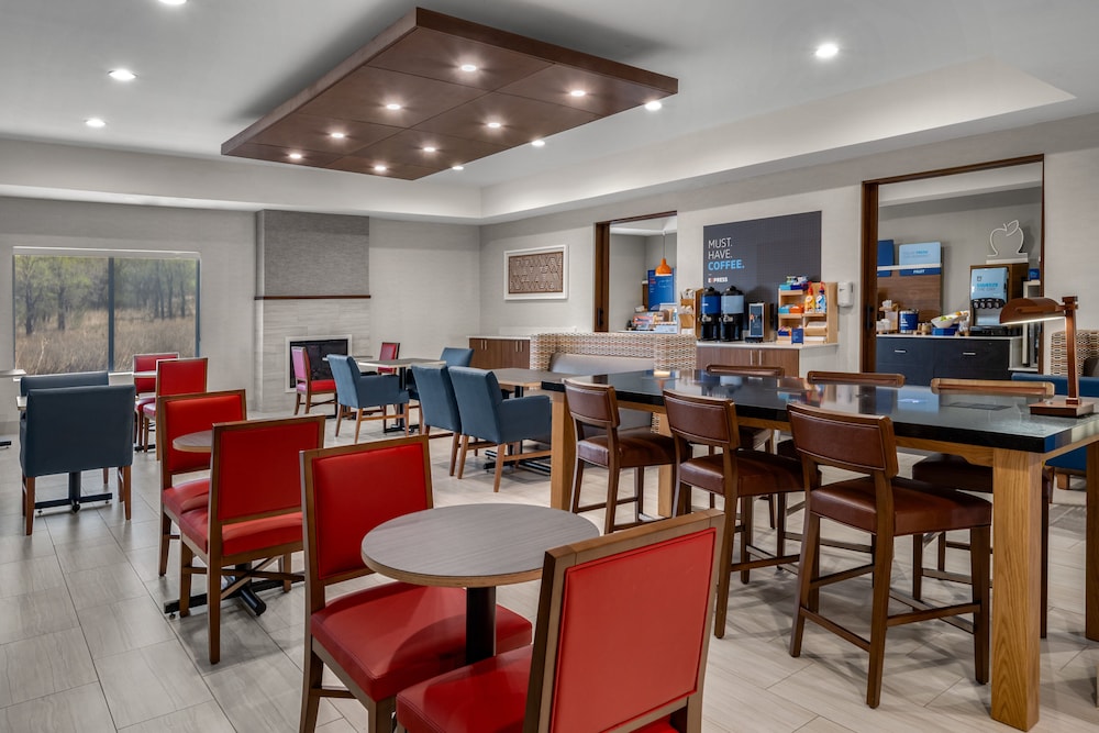 Holiday Inn Express Suites Graham 39/50