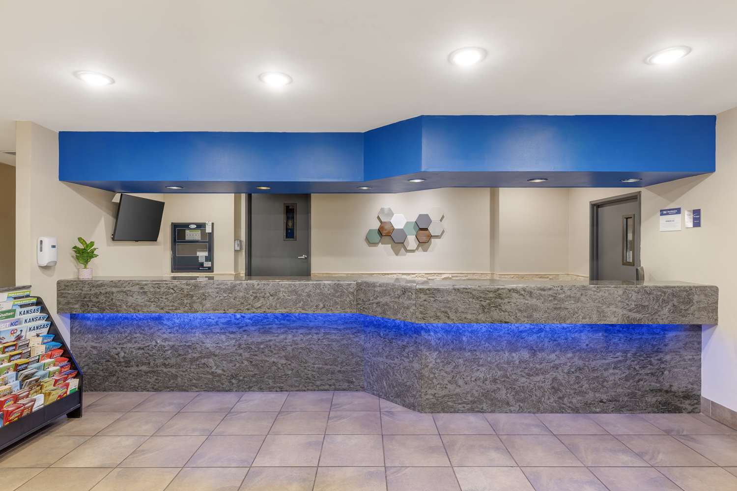 Best Western St. Louis Inn 7/38