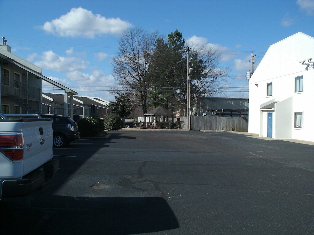 Motel6 Millington, TN 42/47