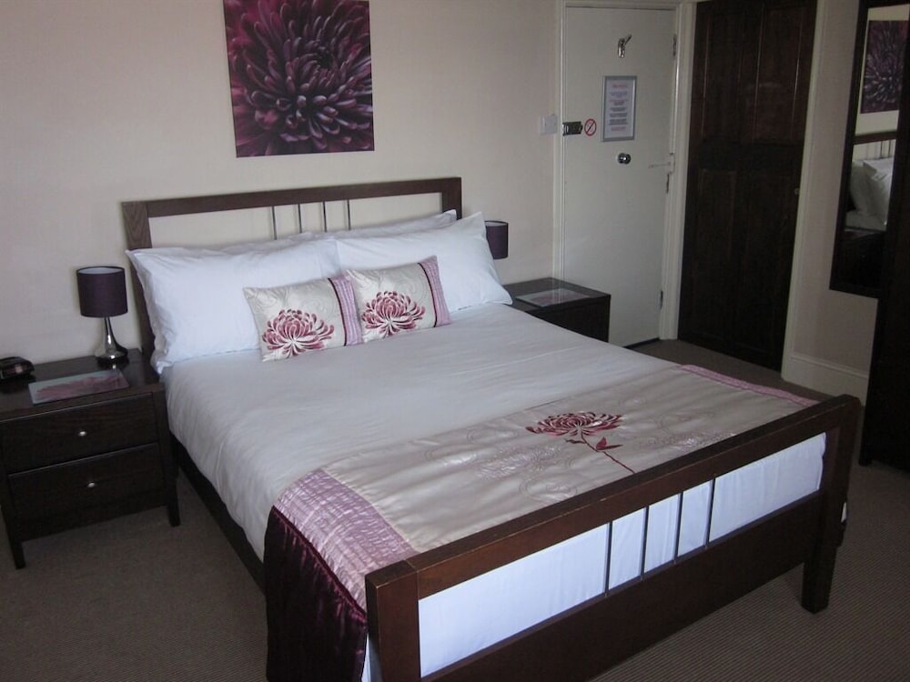 The Old Town Guest House 8/27