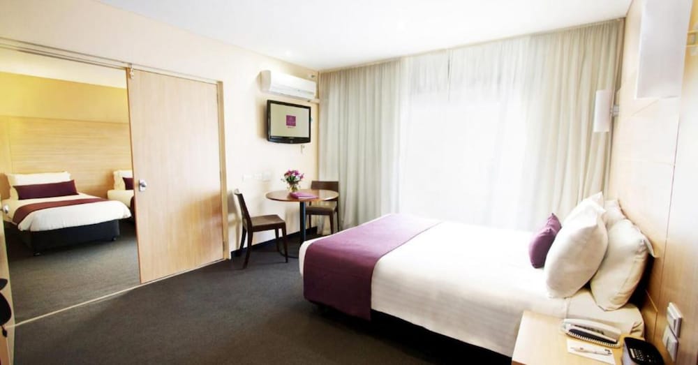 Terrace Hotel Adelaide 16/50