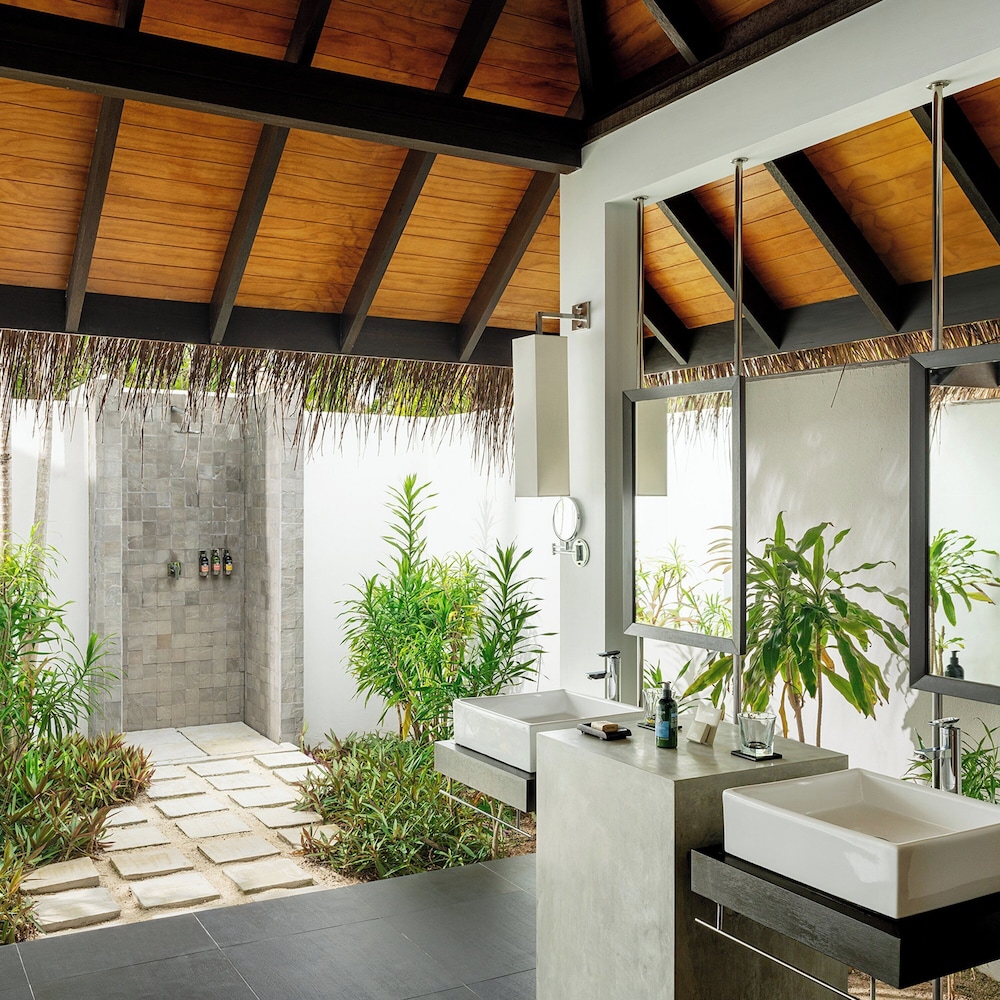 Niva Velassaru Maldives 10/53