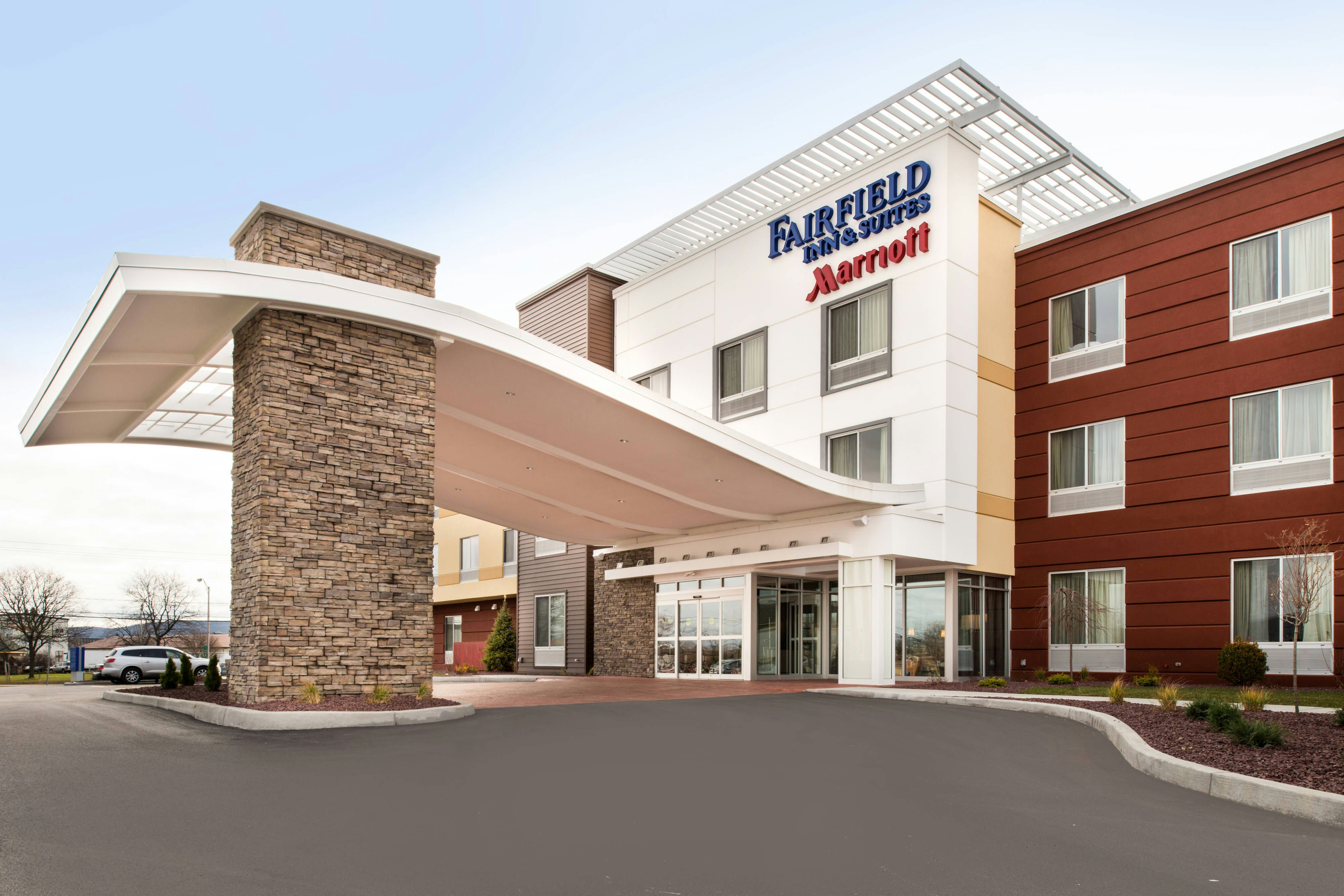 Fairfield Inn Suites Utica 47/47