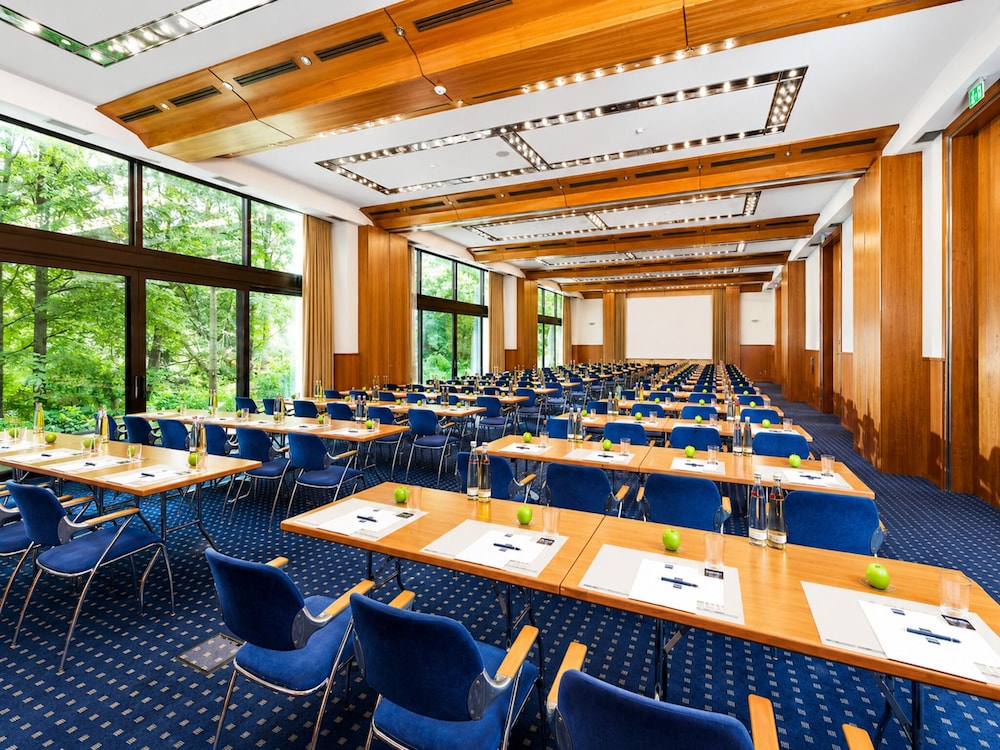 Sunday Hotel Main Taunus Frankfurt/Sulzbach 61/67