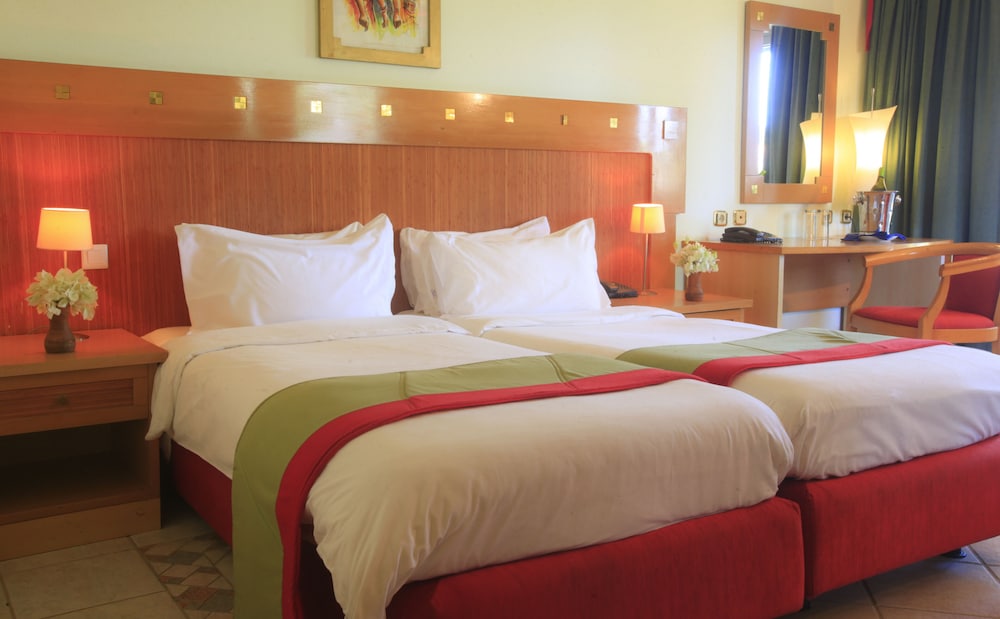 The Kairaba Beach Hotel 22/75