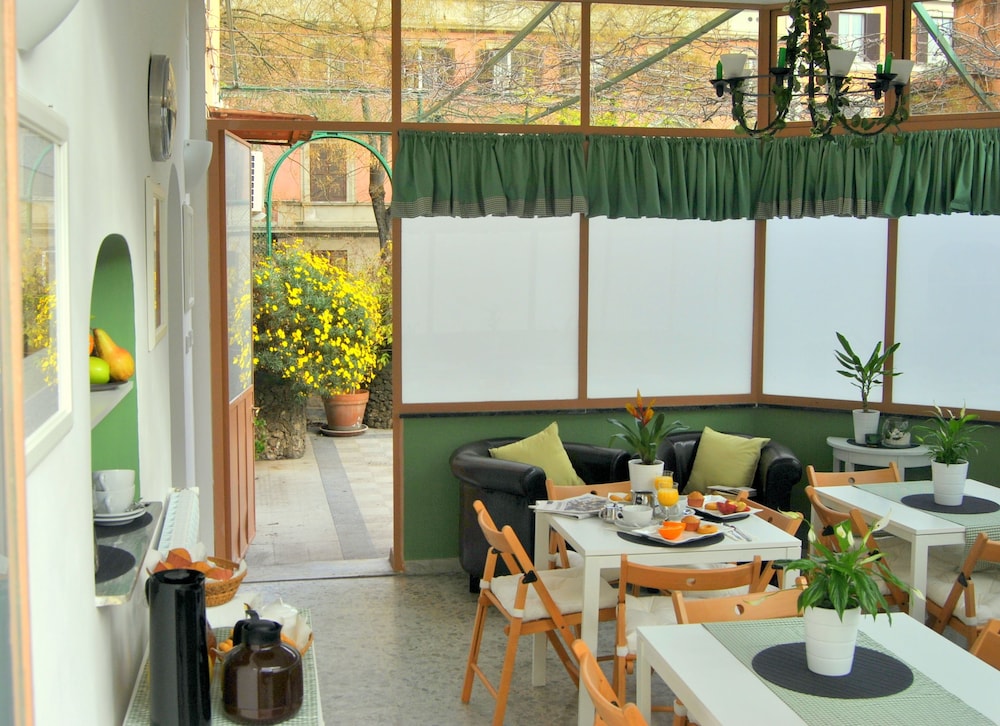 Hotel Carmel Roma 32/37