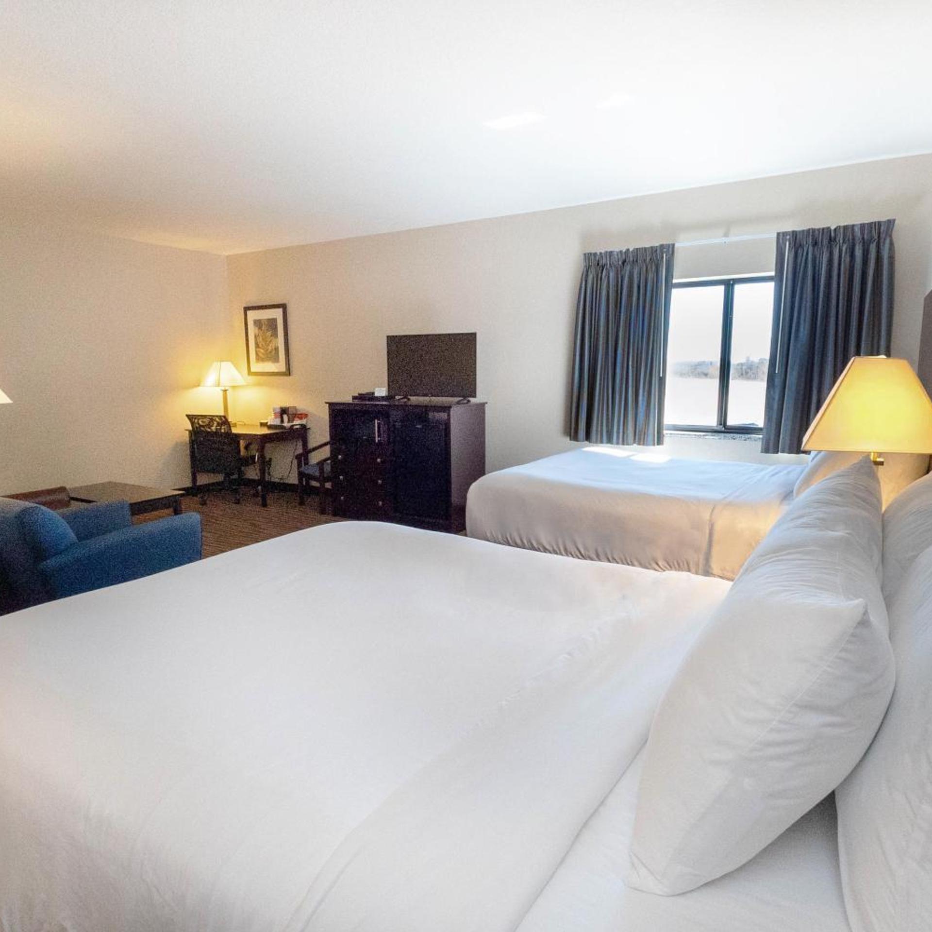 Family Suite, Cobblestone Inn and Suites Maryville 9/10