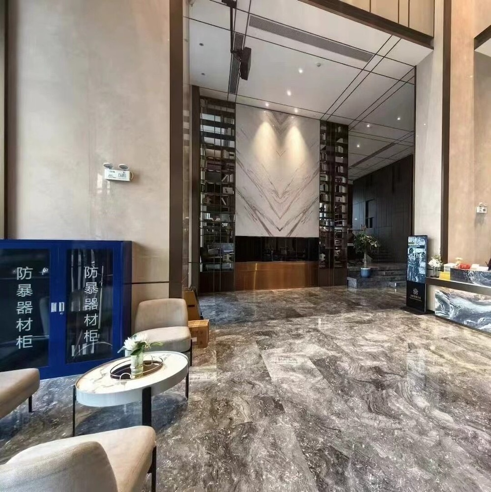 Poltton International Apartment (Guangzhou Panyu Government Affairs Center) 8/47