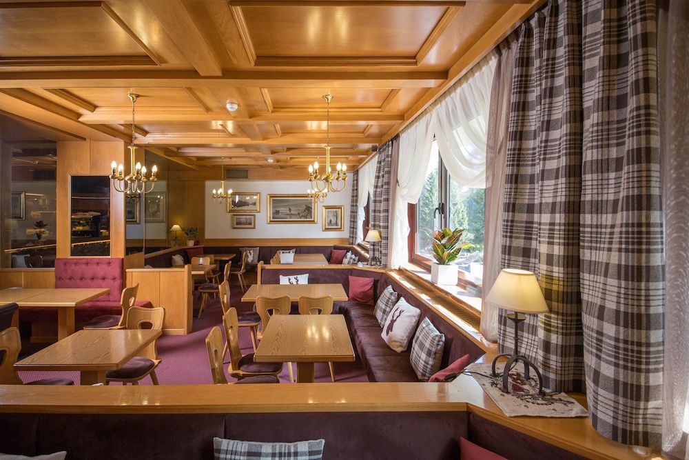Hotel Derby 27/48