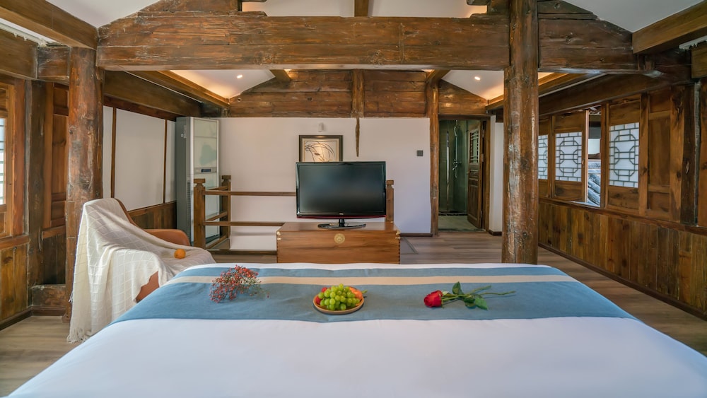 Lize Graceland Artistic Suite Inn 44/50