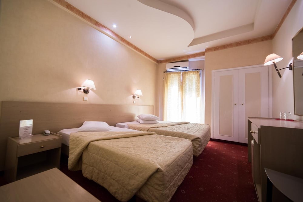Minoa Hotel 6/22